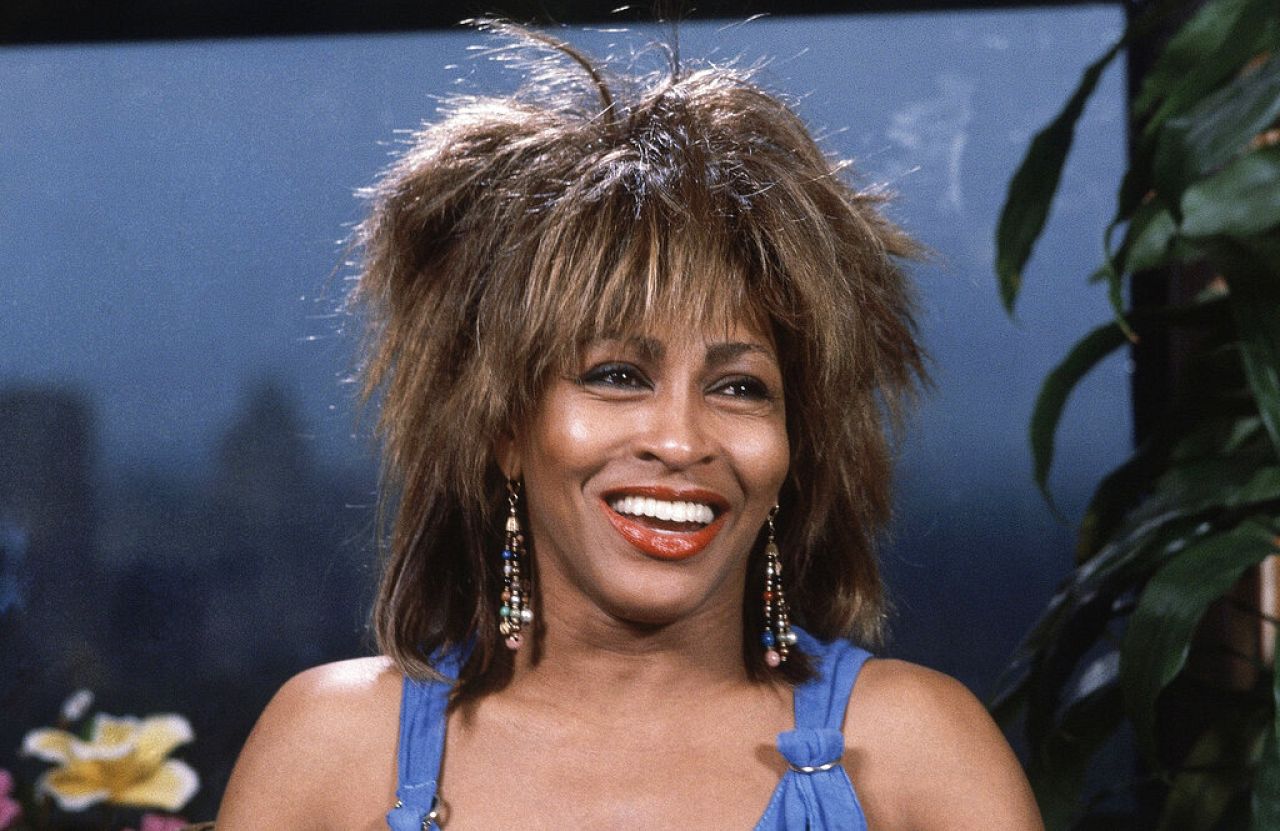 Tina Turner est présentée lors d'une interview pour NBC'TV "Vidéos du vendredi soir" à l'Essex House Hotel à New York le 14 septembre 1984.