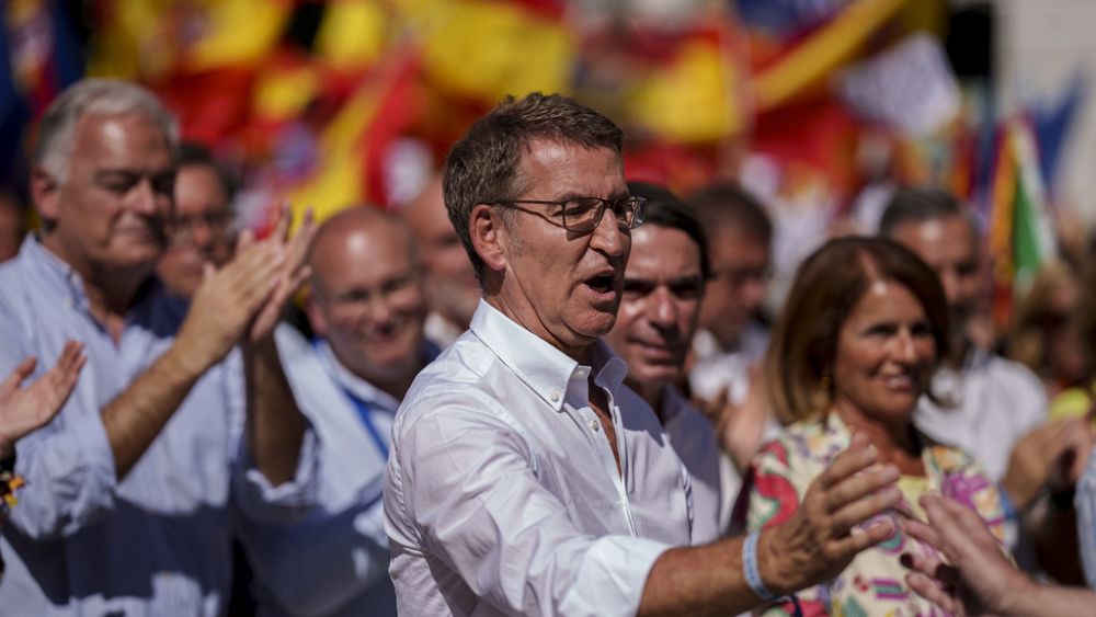 Des manifestants protestent contre l'amnistie des séparatistes catalans à Madrid