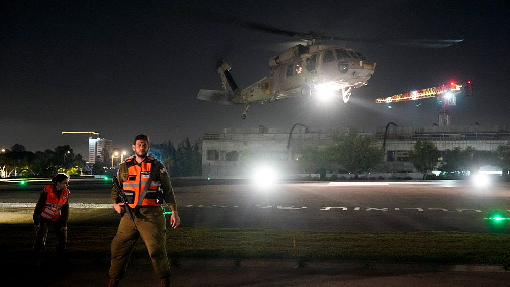 L'armée israélienne confirme la libération de six otages israéliens de captivité dans la bande de Gaza