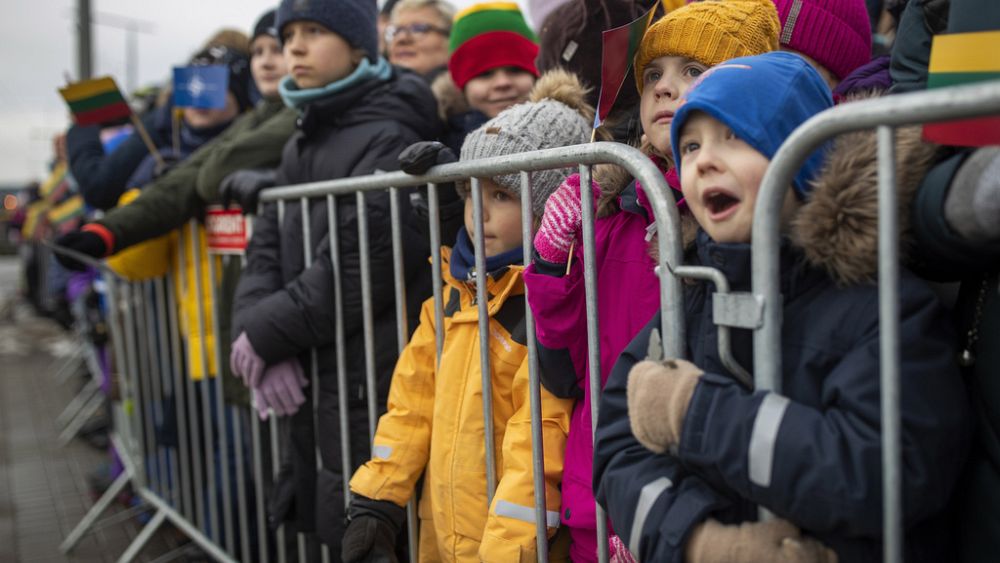 Les écoles lituaniennes reçoivent des centaines d'alertes à la bombe pour le troisième mois consécutif