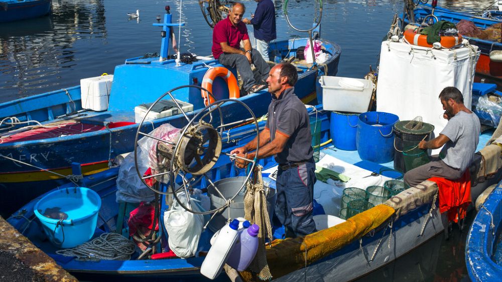 Les villages de pêcheurs de Naples abandonnent le polystyrène dans un demi-tour en microplastique