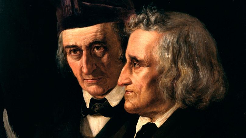 À droite : Jacob Grimm ;  à gauche : Wilhelm Grimm