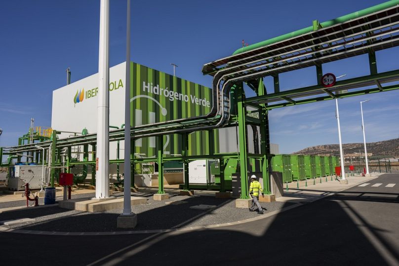 Une usine d'hydrogène vert se trouve à Puertollano, dans le centre de l'Espagne, en mars 2023.