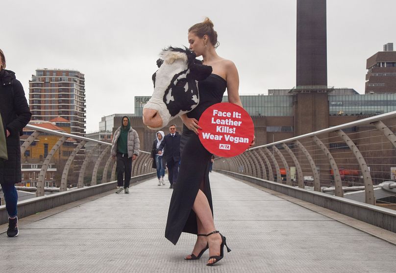 Le coup d'envoi de PETA lors de la Fashion Week de Londres en février visait à inciter les gens à abandonner le cuir animal
