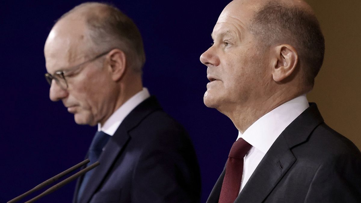 German Chancellor Olaf Scholz, right, and Luxembourg