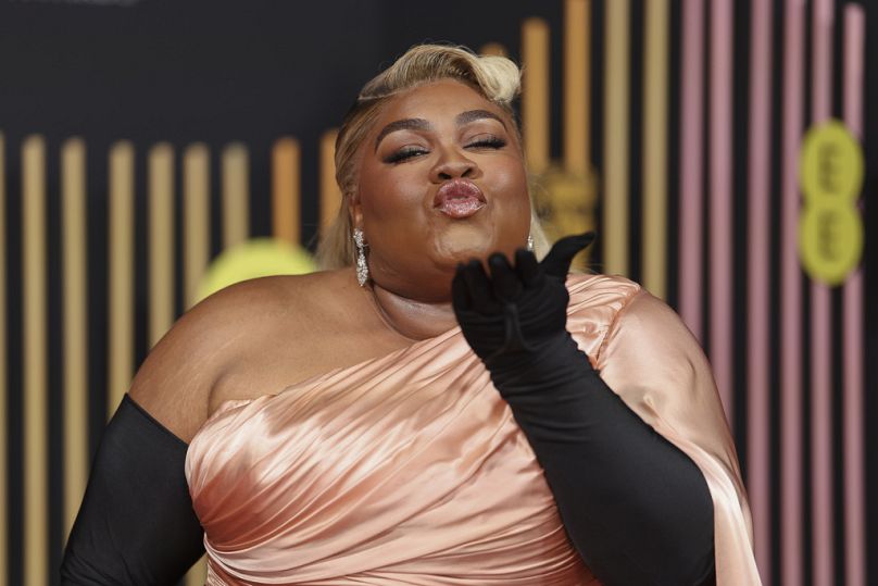 Da'Vine Joy Randolph photographiée alors qu'elle arrive à la 77e cérémonie des British Academy Film Awards (BAFTA) à Londres le 18 février 2024.