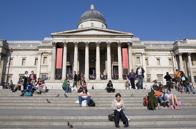 La National Gallery abrite la collection britannique de peintures de la tradition de l'Europe occidentale de la fin du XIIIe au début du XXe siècle.