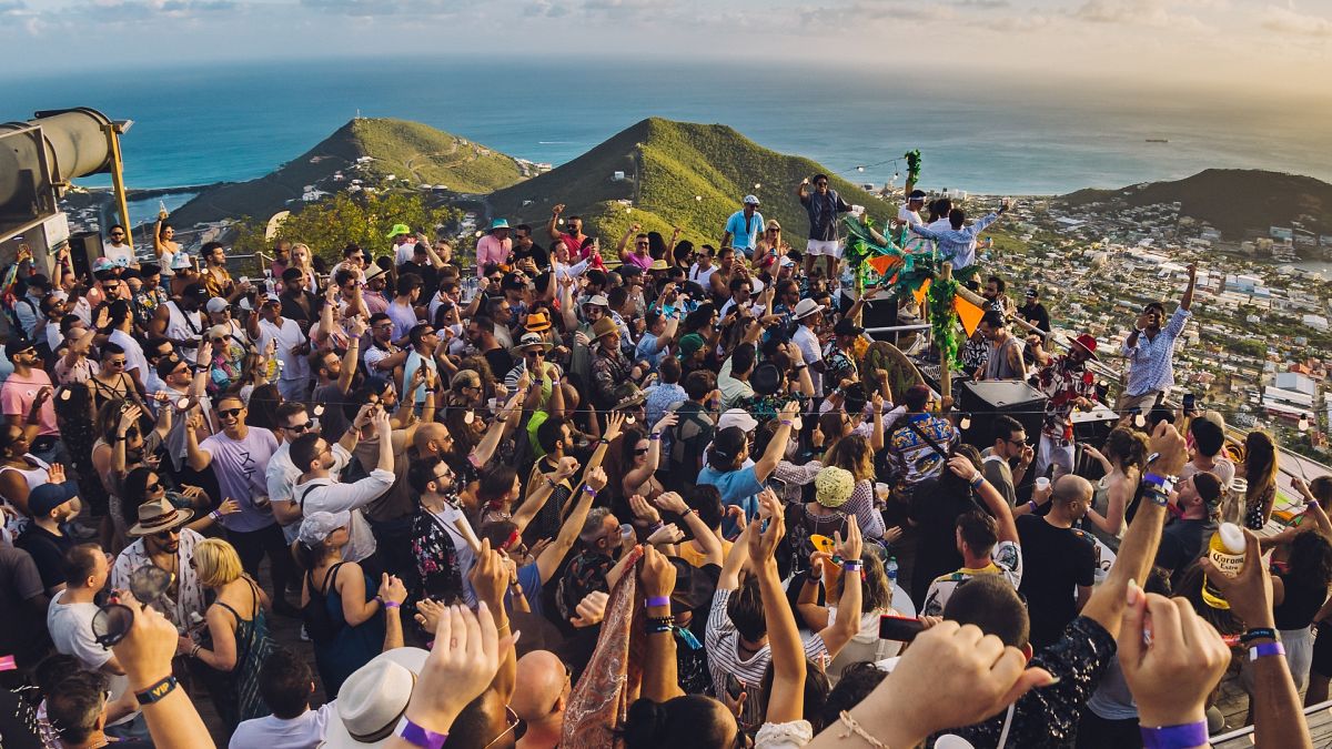 A panorama stage at SXM