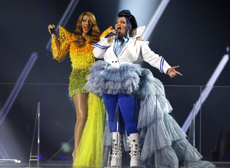 Les chanteuses israéliennes Dana International et Netta Barzilai, lauréates du concours Eurovision de la chanson, se produisent à Tel Aviv, mai 2019