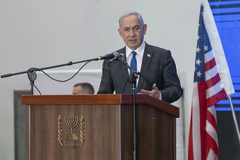 Le Premier ministre Benjamin Netanyahu s’exprime lors d’un rassemblement de dirigeants juifs au Musée de la Tolérance à Jérusalem, le dimanche 18 février 2024.