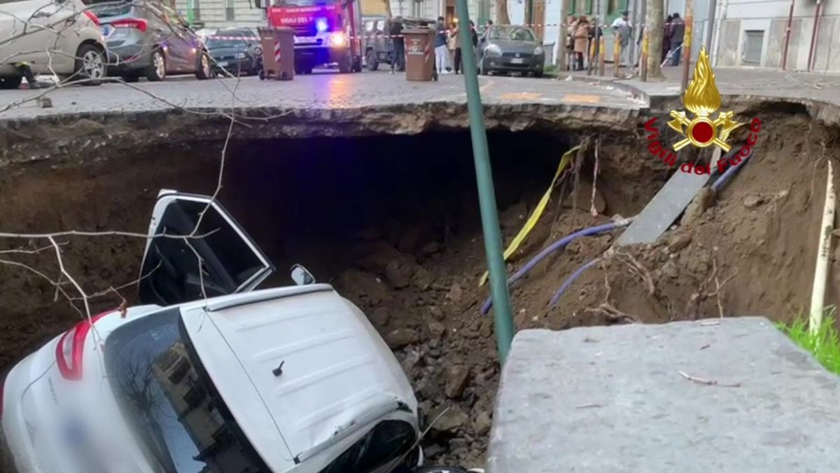 Sinkhole in Naples