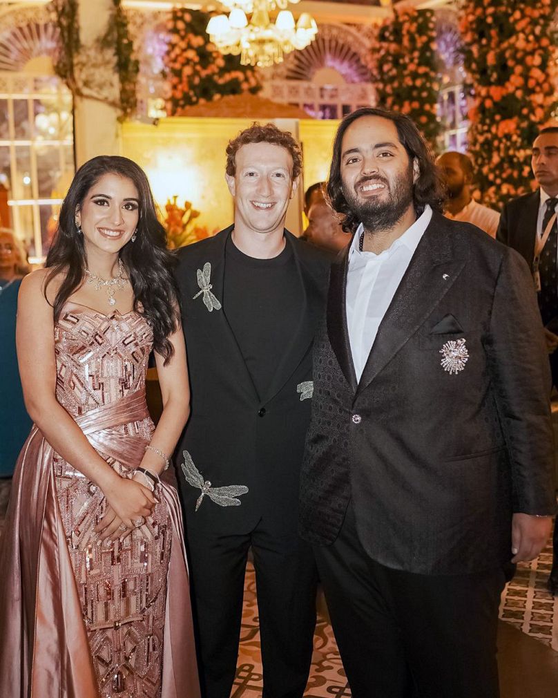 Mark Zuckerberg avec Anant Ambani, le fils de l'industriel milliardaire Mukesh Ambani, à droite, et Radhika Merchant lors de leur fête pré-mariage.