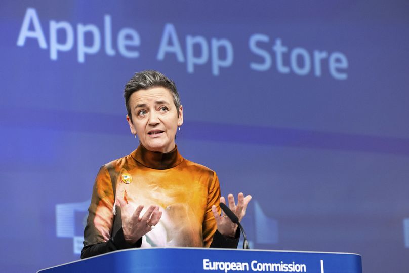 La vice-présidente de la Commission européenne, Margrethe Vestager, s'adresse aux médias au sujet des services de streaming Apple Music au siège de l'UE à Bruxelles, en mars 2024.