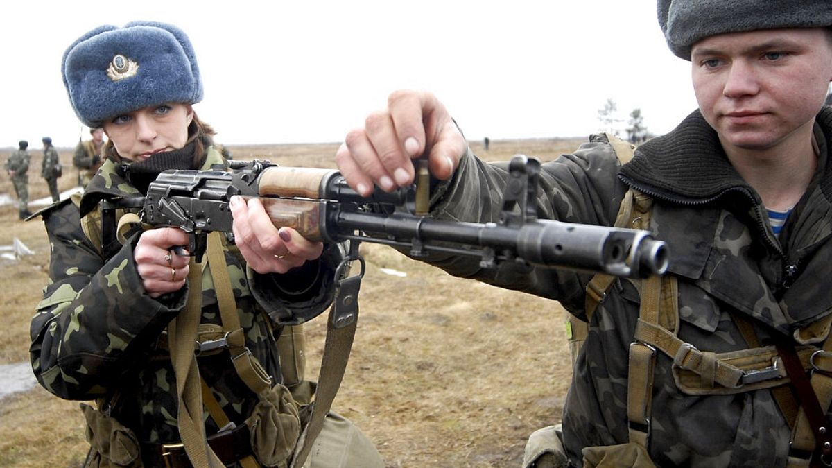 Ukrainian army soldiers seen during a military training outside Zhytomir, 140 km (87 mile) east of the Ukrainian capital Kiev, Tuesday, Feb. 6, 2007.