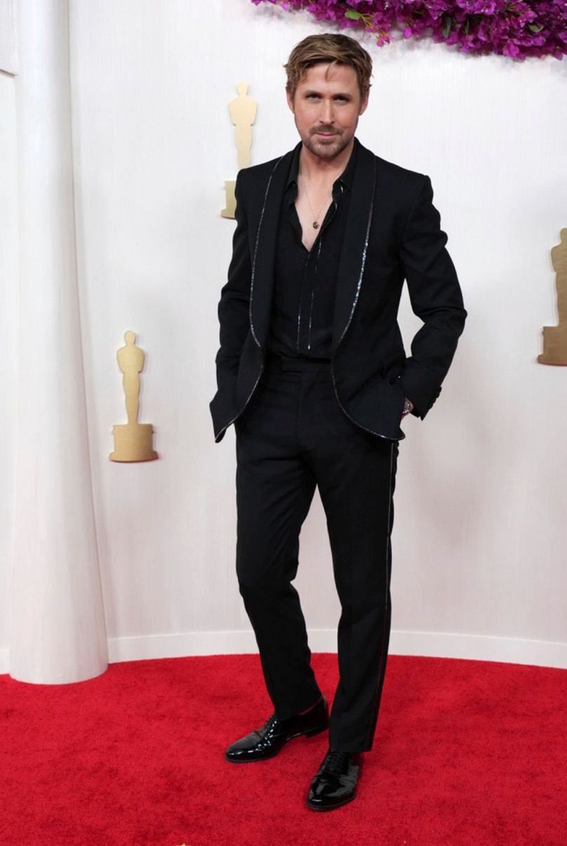 Ryan Gosling arrive à la cérémonie des Oscars le dimanche 10 mars 2024 au Dolby Theatre de Los Angeles.