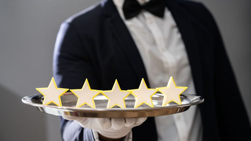 Les hôtels peuvent-ils vraiment être classés comme « meilleurs » que cinq étoiles ?