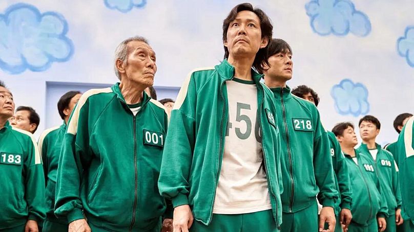 O Yeong-su (à gauche) dans la saison 1 de Squid Game