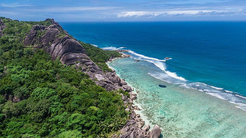 Avec l'ouverture de nouvelles propriétés luxueuses cette année, le moment est venu de visiter les Seychelles pour un séjour relaxant sur la plage tropicale.