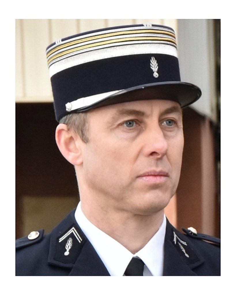 Il y a six ans aujourd’hui, le Colonel Arnaud Beltrame s'avançait, donnant sa vie pour en sauver une autre. Le courage en héritage.