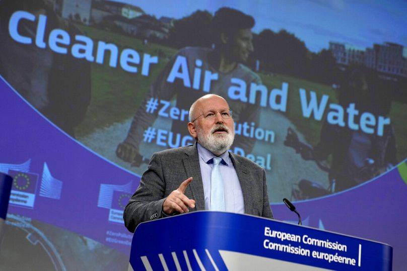 Le commissaire européen chargé du Green Deal européen, Frans Timmermans, s'exprime lors d'une conférence de presse au siège de l'UE à Bruxelles, en octobre 2022.