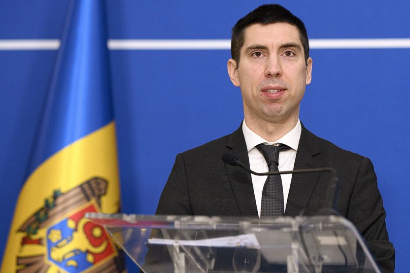 Le ministre moldave des Affaires étrangères Mihai Popsoi s'exprime lors de déclarations conjointes avec son homologue roumaine Luminita Odobescu à Bucarest, Roumanie, le 6 février 2024.