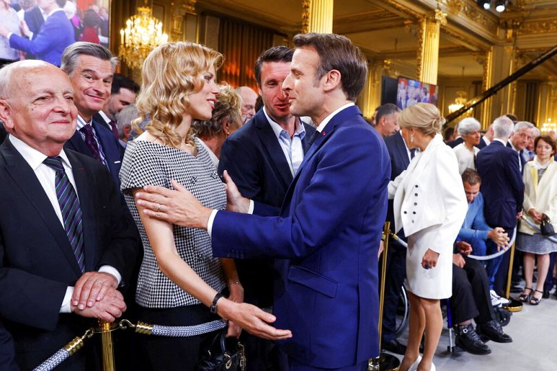 Tiphaine Auzière, la fille de Brigitte Macron, avec son beau-père et président français Emmanuel Macron.