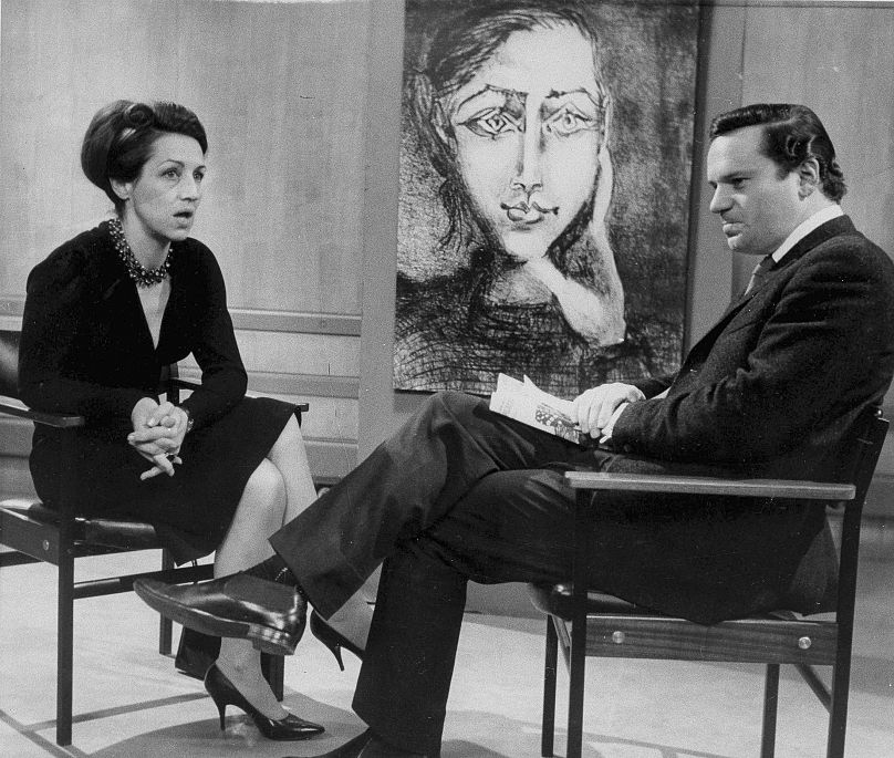 L'artiste Françoise Gilot interviewée par Réginald Bosanquet à propos de ses mémoires en 1965.