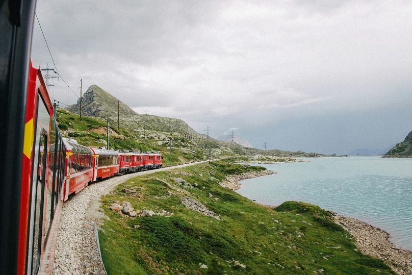 Admirez des vues comme celle-ci de la Suisse lors de votre aventure Interrail