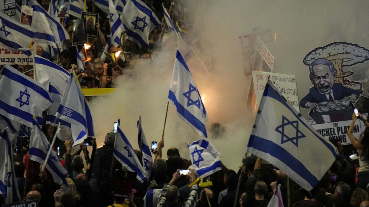 People protest against Israeli Prime Minister Benjamin Netanyahu