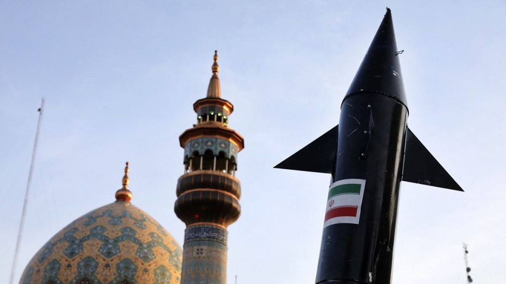 The EU has decided to tighten sanctions on Iran to curtail the production of missiles.