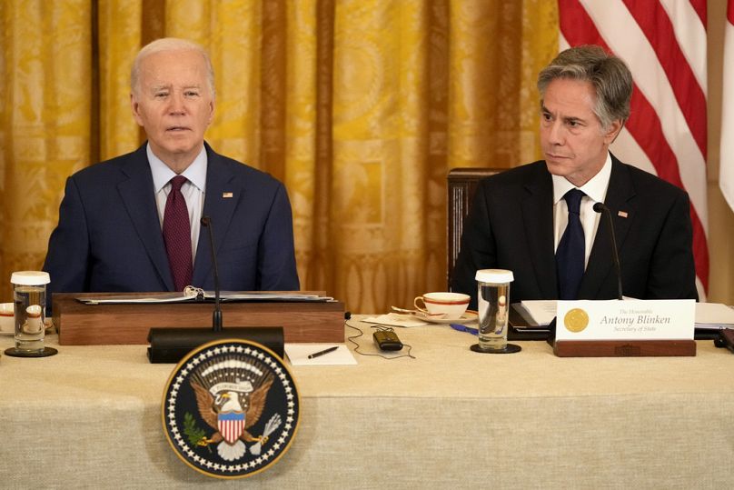 Le président Joe Biden, à gauche, et le secrétaire d'État Antony Blinken lors d'une réunion à la Maison Blanche à Washington, le jeudi 11 avril 2024.