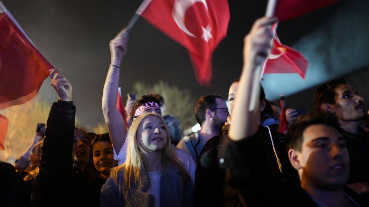 Supporters listen to Istanbul Mayor and Republican People
