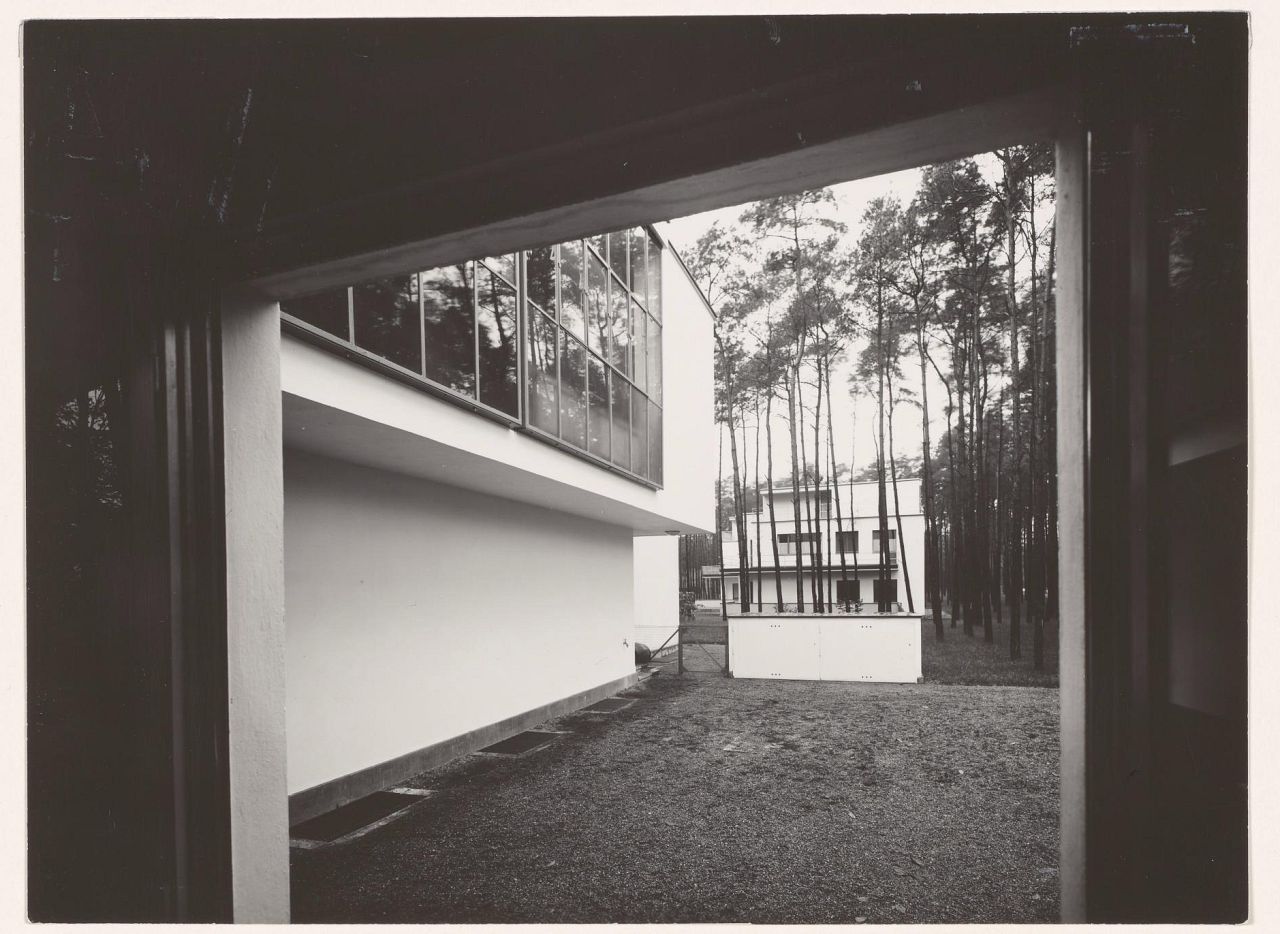 La vue depuis la fenêtre de Lucia Moholy, Dessau, 1926 