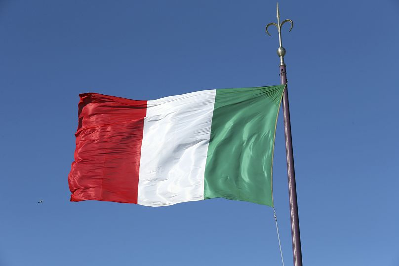 L'Italie affirme que les couleurs de son drapeau ne doivent pas être utilisées lorsque les voitures Fiat sont fabriquées ailleurs.