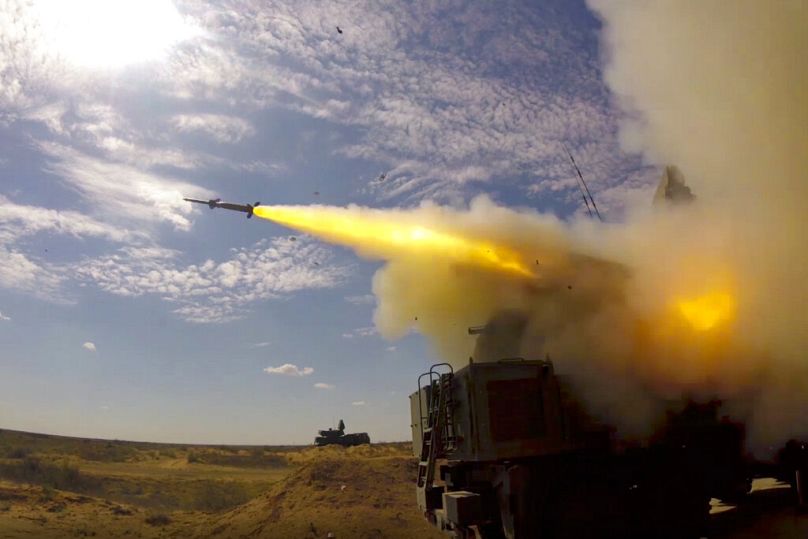 Le 22 septembre 2020, selon le service de presse du ministère russe de la Défense, une fusée est lancée depuis un système de missiles depuis la base militaire d'Ashuluk, dans le sud de la Russie.