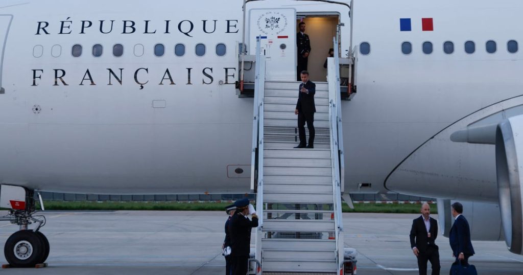 Macron se rend en Nouvelle-Calédonie pour faire face à la crise sur un territoire instable