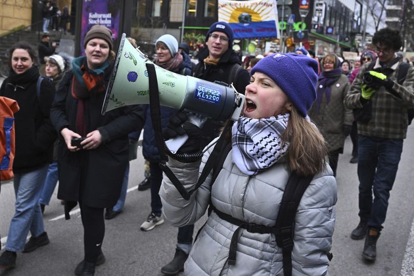 La militante climatique Greta Thunberg participe à la grève climatique Fridays for Future à Stockholm, en Suède, le vendredi 19 avril 2024.