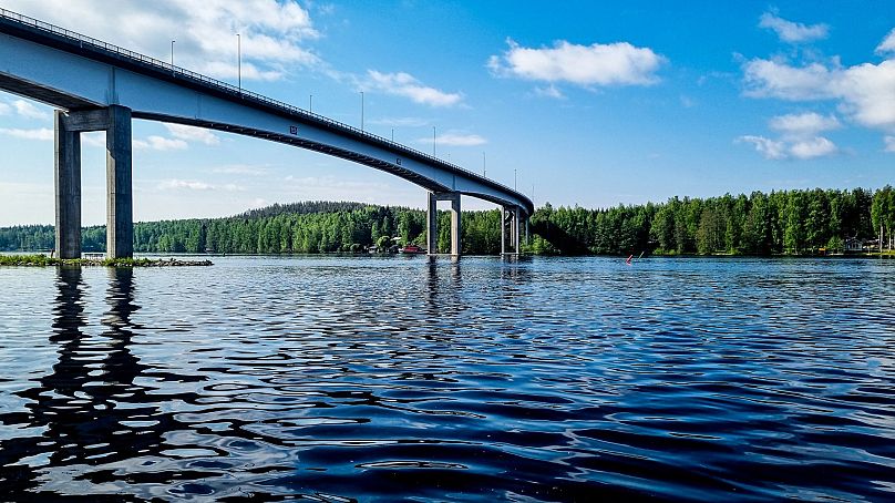 Puumala est célèbre pour son pont qui date de 1996.