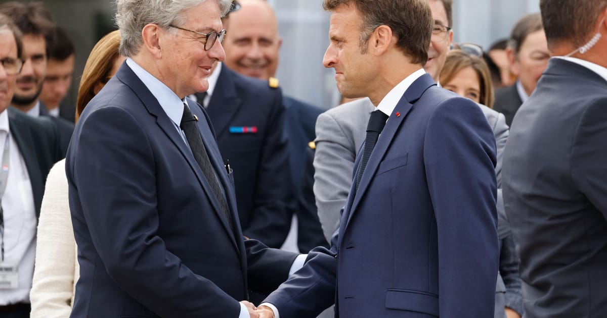 Macron veut que Breton revienne comme commissaire européen, un coup dur pour l'extrême droite