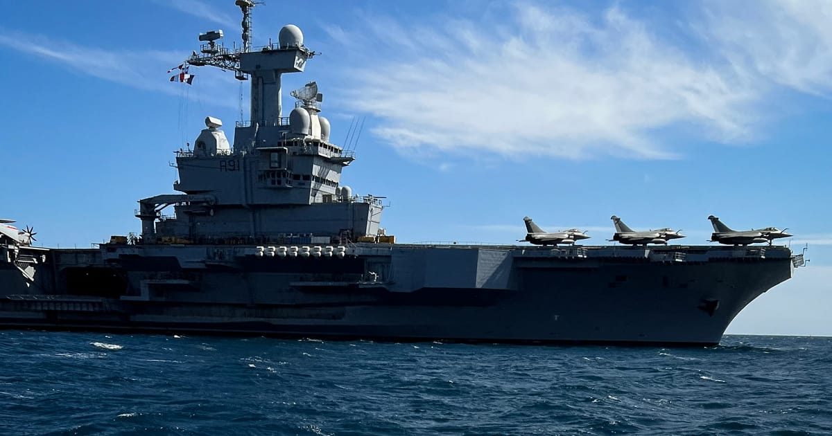 Dans un message adressé à Poutine et aux alliés de l'OTAN, le porte-avions français fait preuve de force en Méditerranée