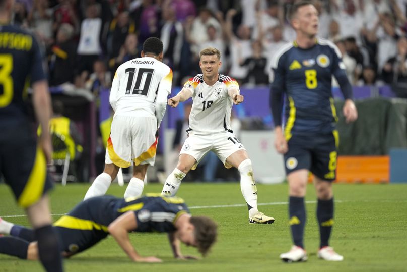 Jamal Musiala, en Allemagne, célèbre après avoir marquant le deuxième but de son équipe lors d'un match du groupe A entre l'Allemagne et l'Écosse lors du tournoi de football Euro 2024 à Munich,