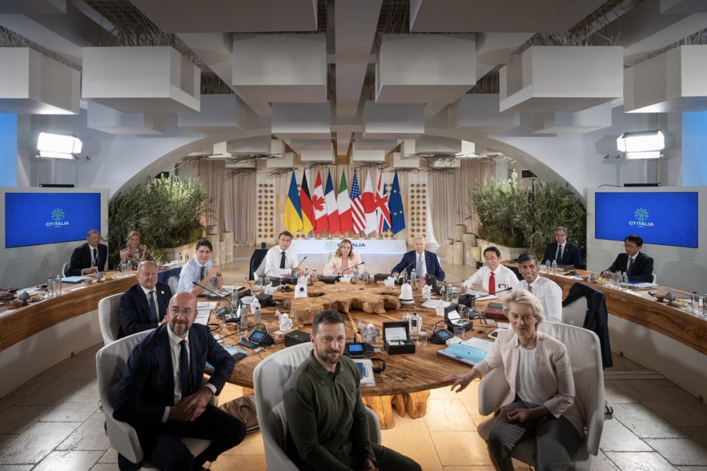 Sommet du G7, aux côtés de l’Ukraine.