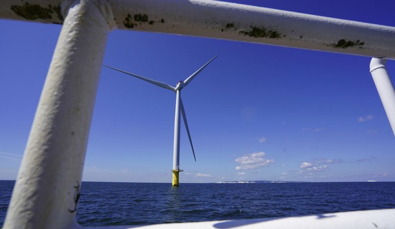 Une éolienne, qui fait partie du parc éolien offshore Kriegers Flak, au large de la côte danoise, mer Baltique, Danemark.