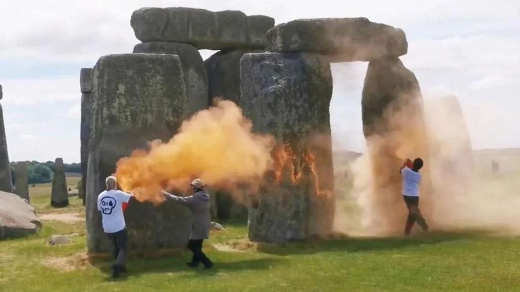 UK police arrest Just Stop Oil activists after Stonehenge defaced