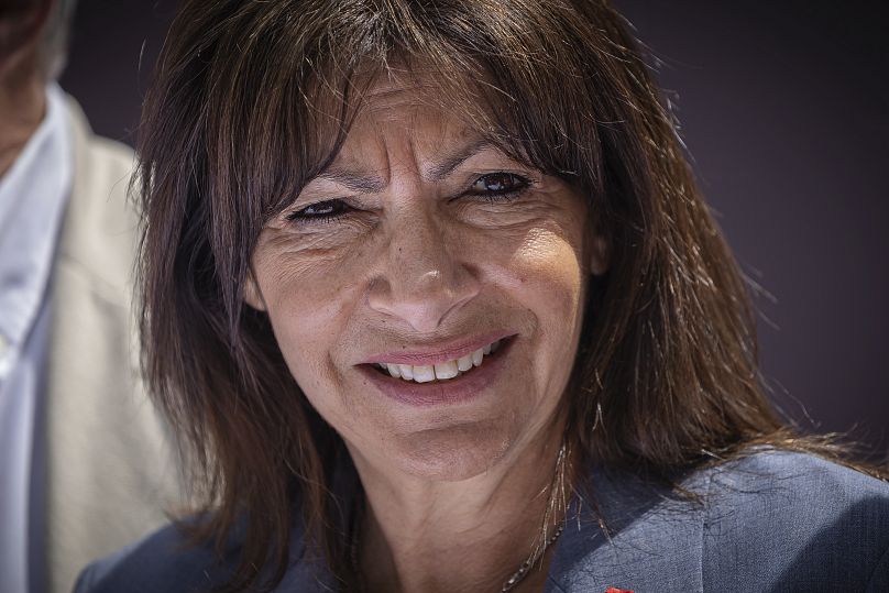 La maire socialiste de Paris Anne Hidalgo lors du pique-nique géant sur les Champs-Elysées.