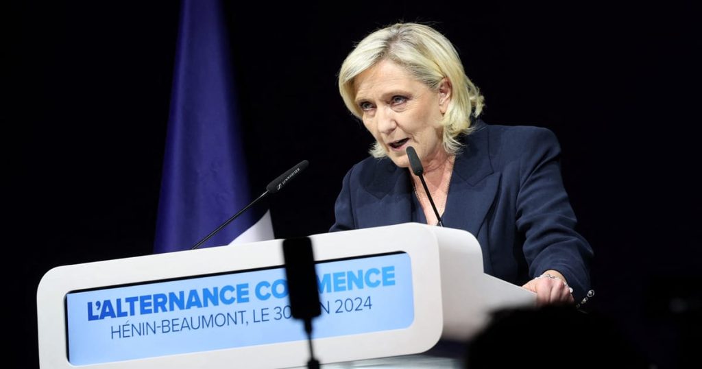 L'extrême droite de Le Pen en passe de remporter une large victoire au premier tour des élections françaises