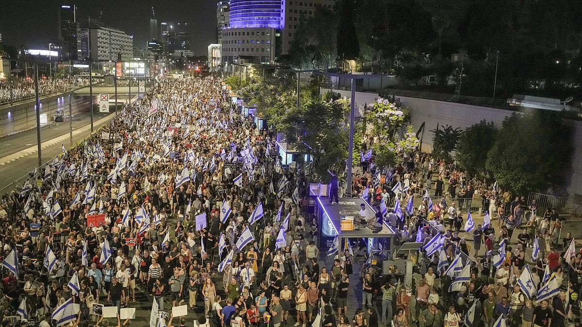 People protest against Israeli Prime Minister Benjamin Netanyahu