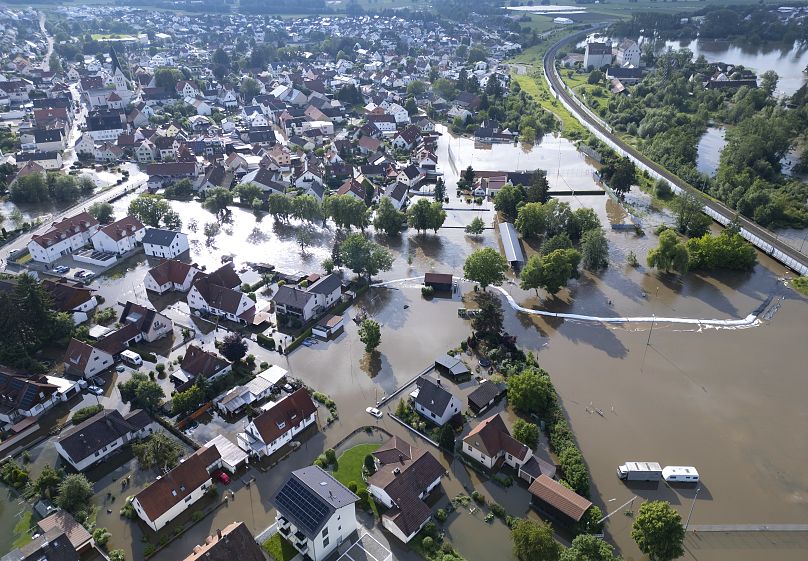 Certaines parties de la ville de Reichertshofen submergées en raison d'inondations généralisées, le 2 juin 2024