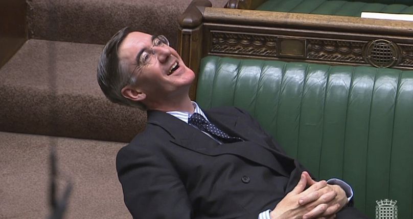 Rees-Mogg se prélasse dans son siège lors d'un débat sur le Brexit à la Chambre des communes, le 3 septembre 2019