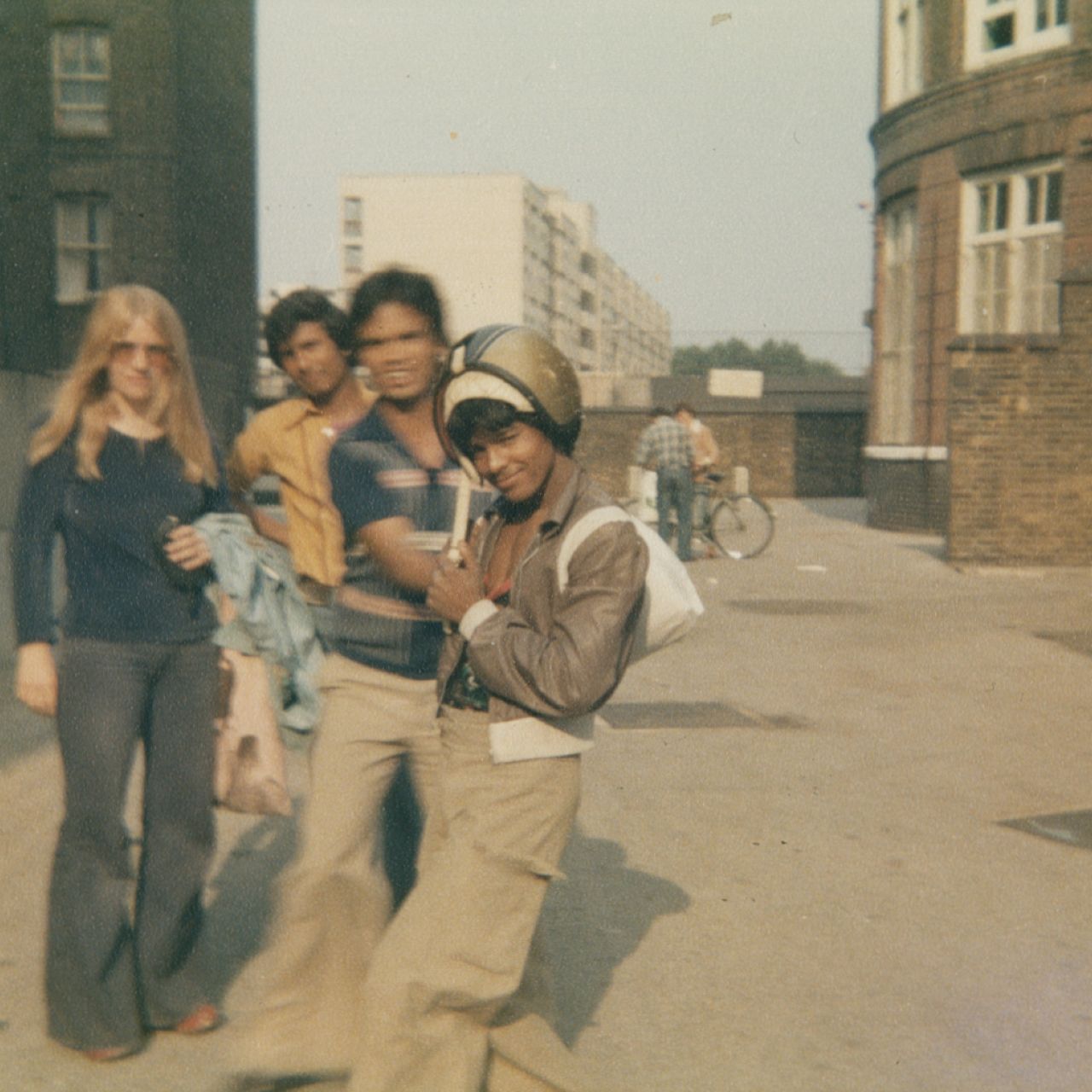 Bev Zalcock, Les apprenants adultes à Whitechapel, 1975 